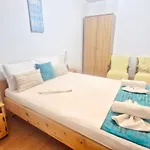 Casa Cu Obloane Rosii By Cochilia - Parcare Privata, Aproape De Plaja Apartament Eforie Nord
